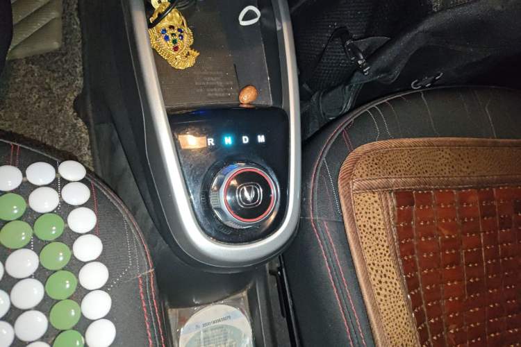 Used CHANGAN Benni 2015 1.4L IMT Luxury Model China V Standard Gear Lever