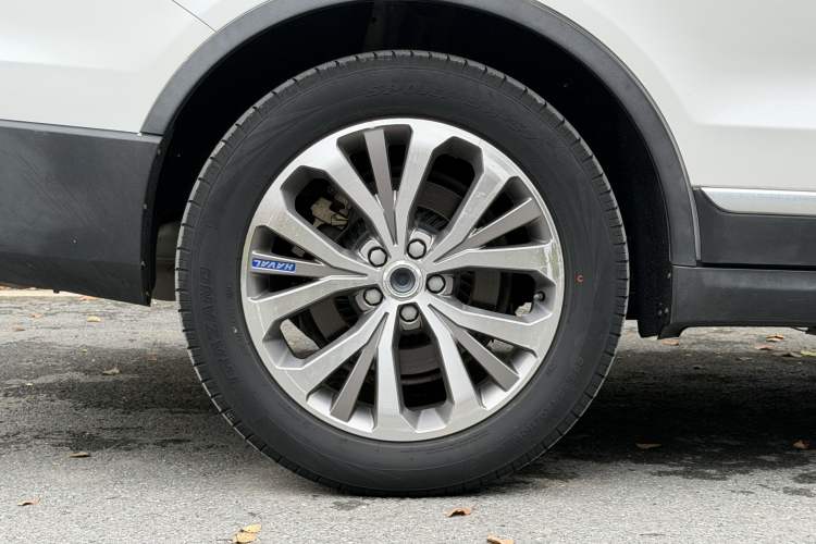 Used Haval H7 2017 Blue Label H7L 2.0T Automatic Prestige Model
