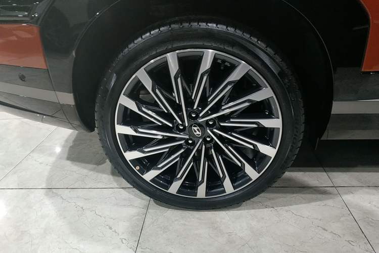 Used Hyundai Santa Fe 2024 2.0T Connoisseur Ultra
