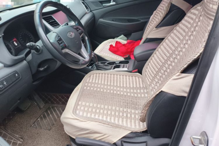 Used Hyundai Tucson 2015 1.6T Dual-Clutch Two-Wheel-Drive Smart Model Left Front Seat