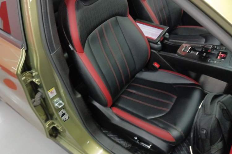 Used GAC Trumpchi EMPOW 2021 270T DCT J16 Version Right Front Seat