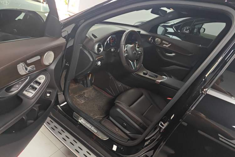 Used Mercedes-Benz GLC 2022 Refreshed GLC 300 L 4MATIC Dynamic Edition Prestige Version Driver Seat