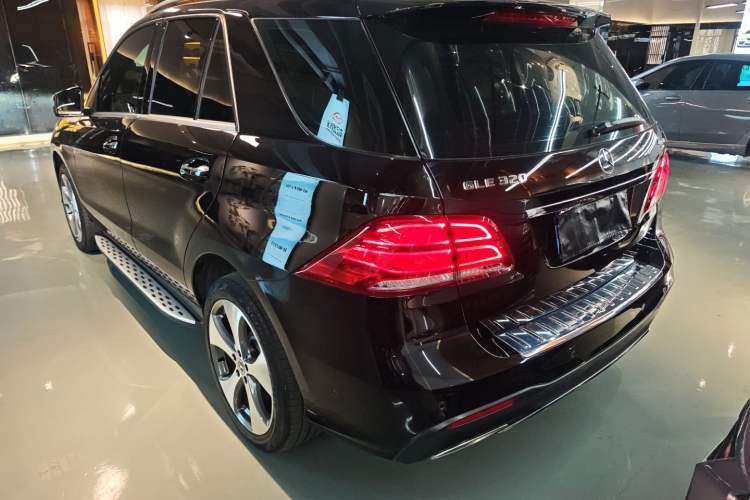 Used Mercedes-Benz GLE 2017 GLE 320 4MATIC Dynamic Model Exterior 2