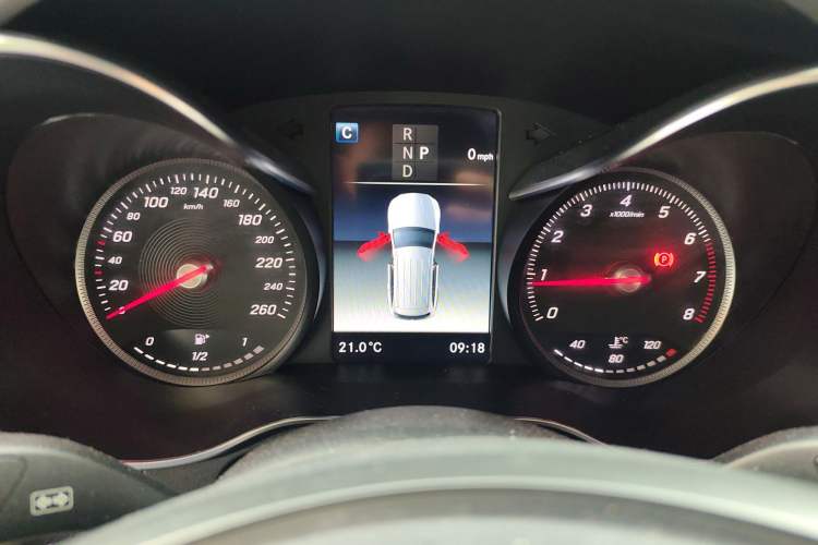 Used Mercedes-Benz GLC 2018 GLC 260 4MATIC Luxury Model Instrument Cluster
