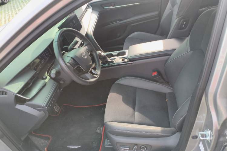 Used Toyota Camry 2024 Dual-Motor 2.0HS Sport Edition Left Front Seat