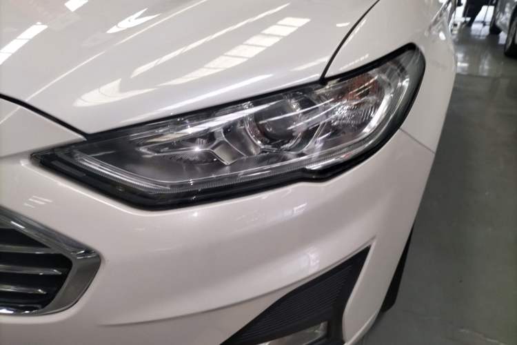 Used Ford Mondeo 2020 EcoBoost 200 Stylish Model Left Front Headlight