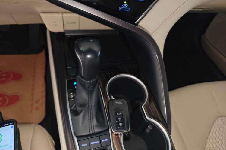 Used Toyota Camry 2018 2.5G Luxury Edition Gear Lever