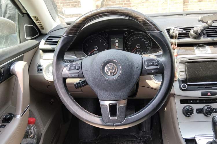 Used Volkswagen Magotan 2013 2.0 TSI Ultimate Model Steering Wheel