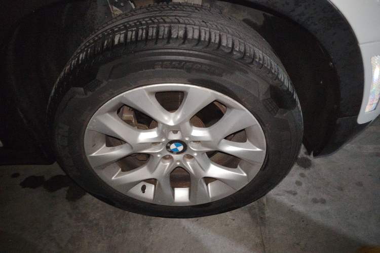 Used BMW X5 2011 xDrive35i Leading Model