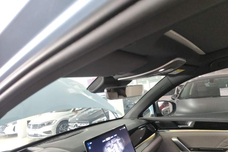 Used BYD Tang New Energy 2024 DM-i Glory Edition 112KM Flagship Model
