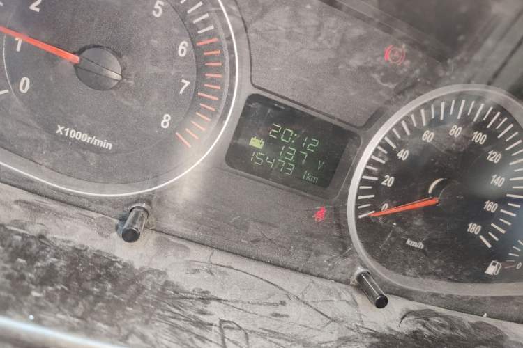 Used JAC Group Refine 2011 2.4L Colorful Journey Gasoline Standard Edition HFC4GA1-C