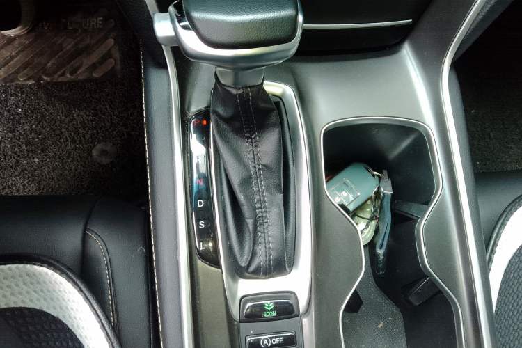 Used Honda Accord 2022 260TURBO Phantom Night · Prestige Edition Gear Lever