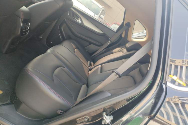 Used Baojun 560 2015 1.8L manual luxury version
