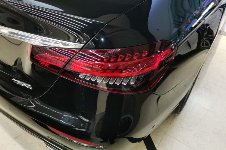 Used Mercedes-Benz E-Class 2022 Second Facelift E 300 L Luxury Edition
