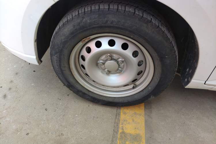 Used Wuling Hongguang PLUS 2019 1.5T Manual Standard Edition 5 Seats