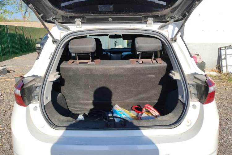 Used JMEV Ezi EV3 2022 Small Radar Yuebao Model Trunk