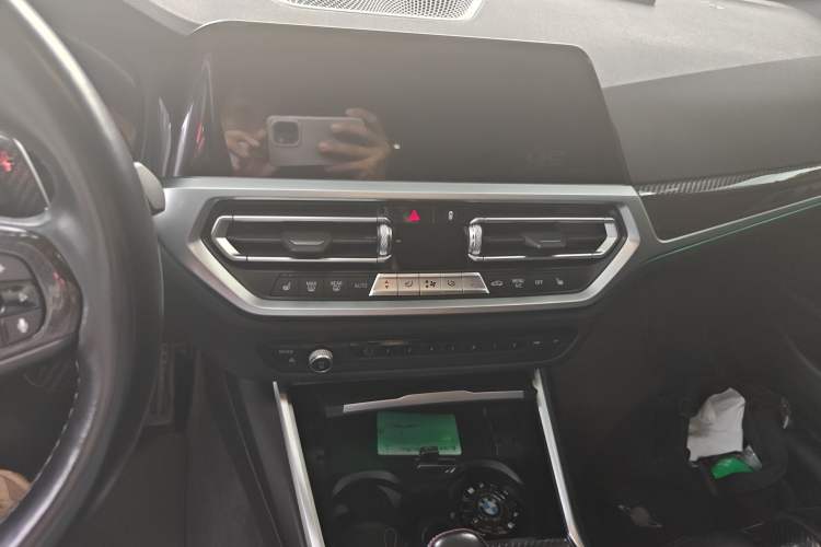 Used BMW M4 2022 M4 Coupe M xDrive 50th Anniversary Exclusive Limited Edition Audio And AC Panel