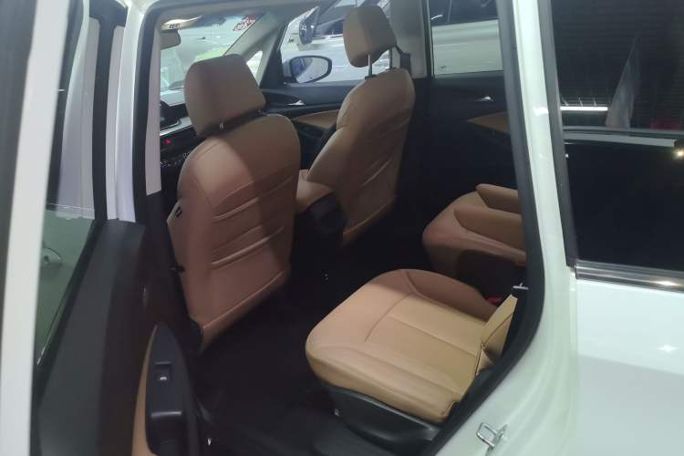 Used Buick GL6 2021 323T Mild Hybrid Connect Luxury Model