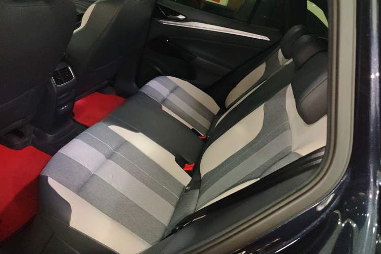 Used Volkswagen ID.4 CROZZ 2024 Pure Edition Limited Edition Left Rear Seat