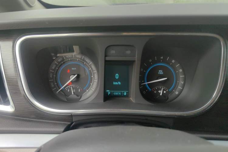 Used Buick GL8 2011 2.4L CT Luxury Business Comfort Edition Instrument Cluster