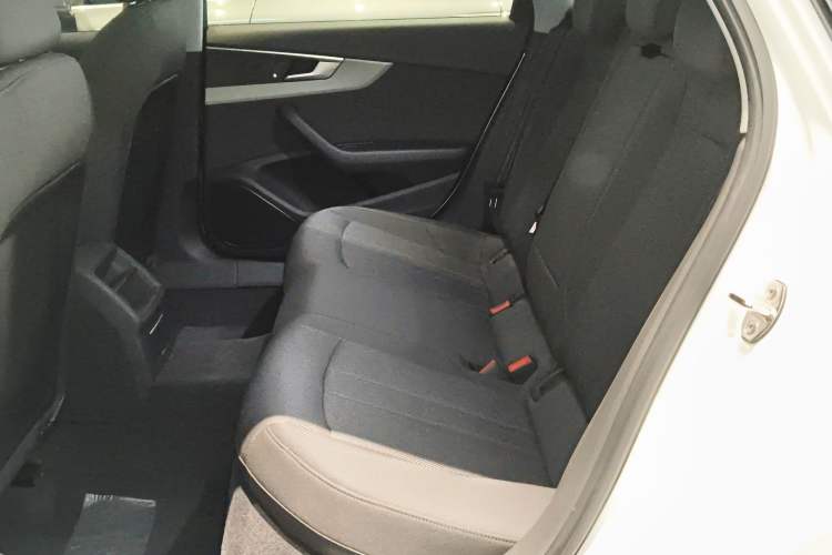 Used Audi A4L 2019 40 TFSI Ambition China VI