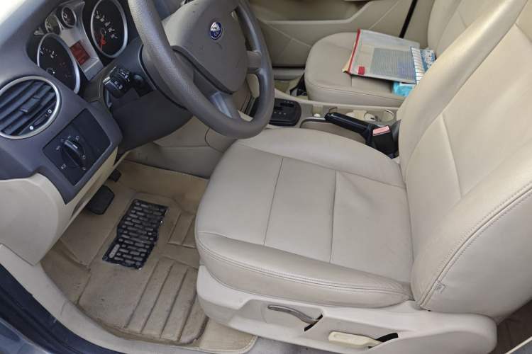 Used Ford Focus 2012 Sedan Classic 1.8L Automatic Fashion Edition