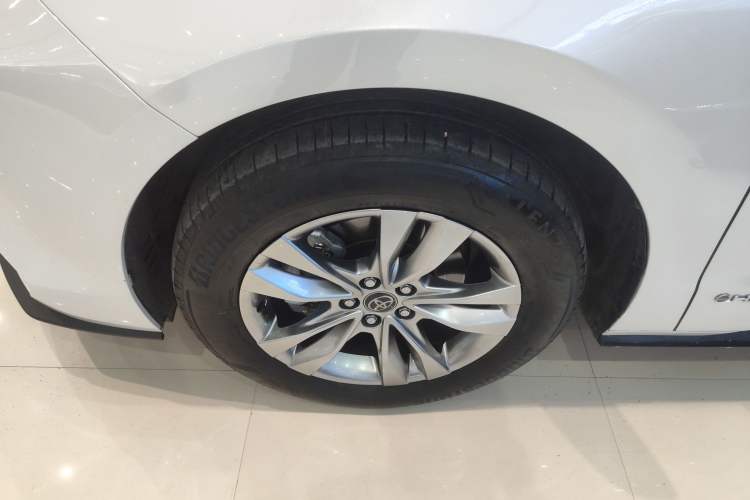 Used Toyota Sienna 2024 2.5L Hybrid Four-Wheel Drive Prestige Edition