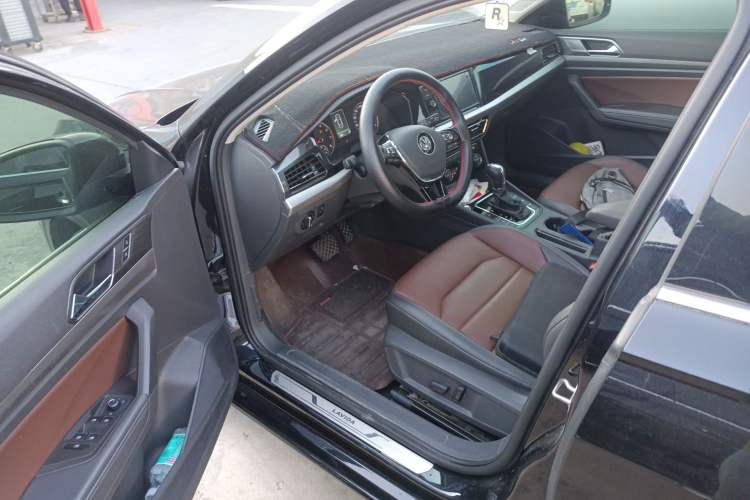 Used Volkswagen Lavida 2019 280TSI DSG Luxury Edition China VI Standard Driver Seat