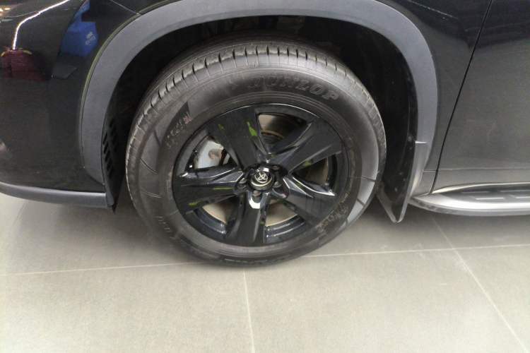 Used Toyota Highlander 2024 2.5L Smart Electric Hybrid Dual-Motor Two-Wheel-Drive Elite Edition 5 Seats Left Front Wheel Hub