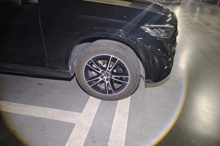 Used Mercedes-Benz GLC 2025 GLC 260 L 4MATIC Luxury Model Right Front Wheel Hub