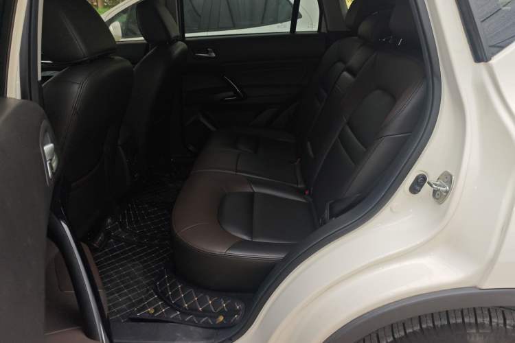 Used GAC Trumpchi GS4 2017 235T Automatic Two-Wheel Drive Elite Edition Left Rear Seat