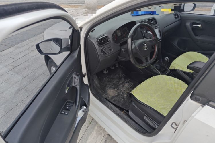 Used Volkswagen Polo 2016 1.4L Manual Fashion Model
