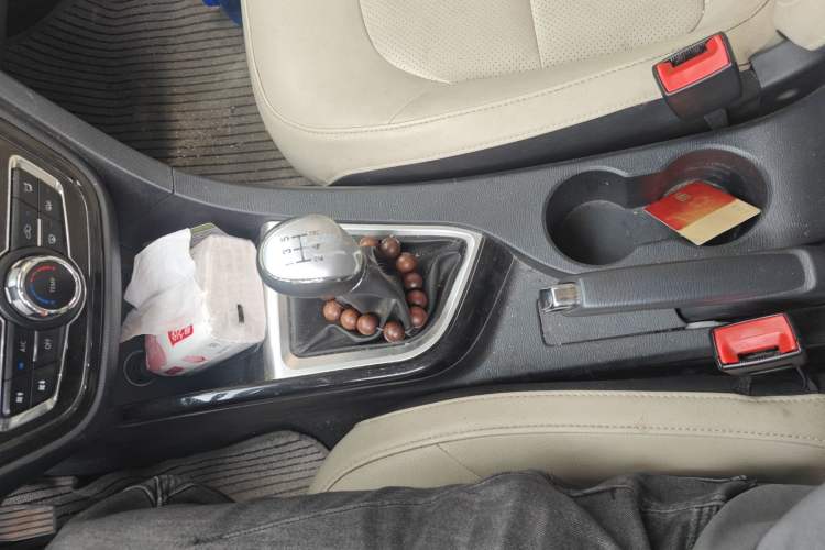 Used CHANGAN Alsvin V7 2015 1.6L Manual Enjoyment Model China IV Standard Gear Lever