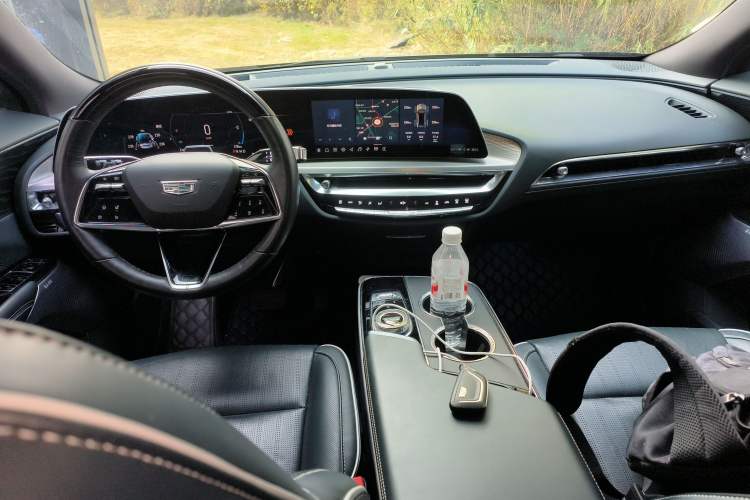 Used Cadillac LYRIQ 2022 Rear-Drive Long-Range Prestige Edition
