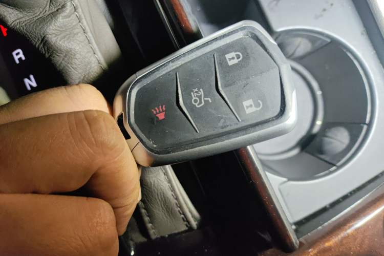 Used Cadillac XTS 2017 28T Tech Edition Vehicle Key