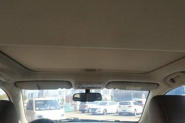 Used BYD S7 2015 2.0T Upgraded Automatic Luxury Version Headliner