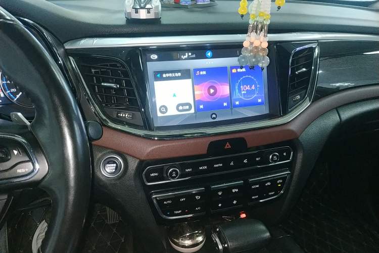 Used GAC Trumpchi GS8 2017 320T Two-Wheel Drive Luxury Smart Connectivity Version (7 Seats)