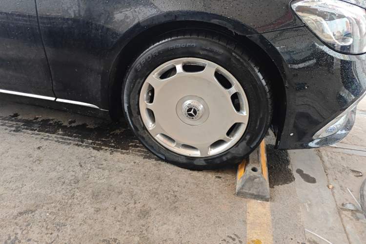 Used Mercedes-Benz S-Class 2014 S 320 L Business Model Right Front Wheel Hub