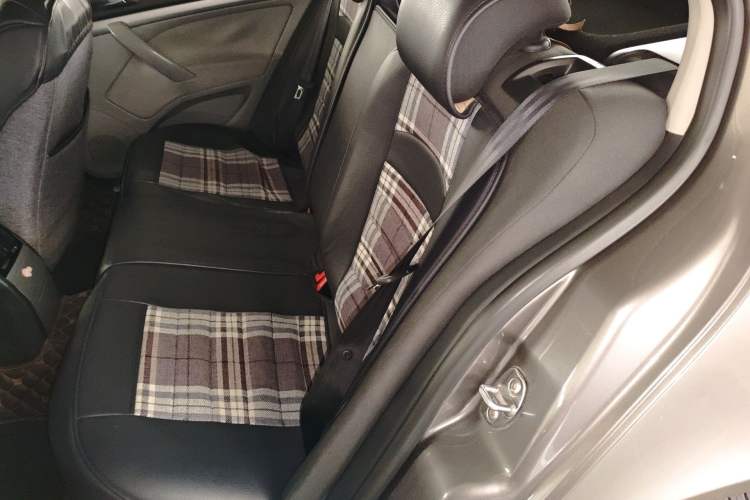 Used Skoda Octavia 2014 1.6L Automatic Yijie Edition Left Rear Seat