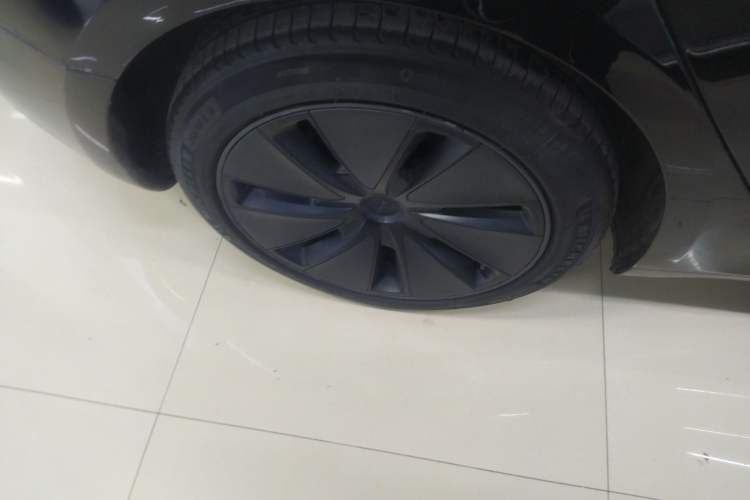 Used Tesla Model 3 2023 Rear-Wheel-Drive Version Right Rear Wheel Hub