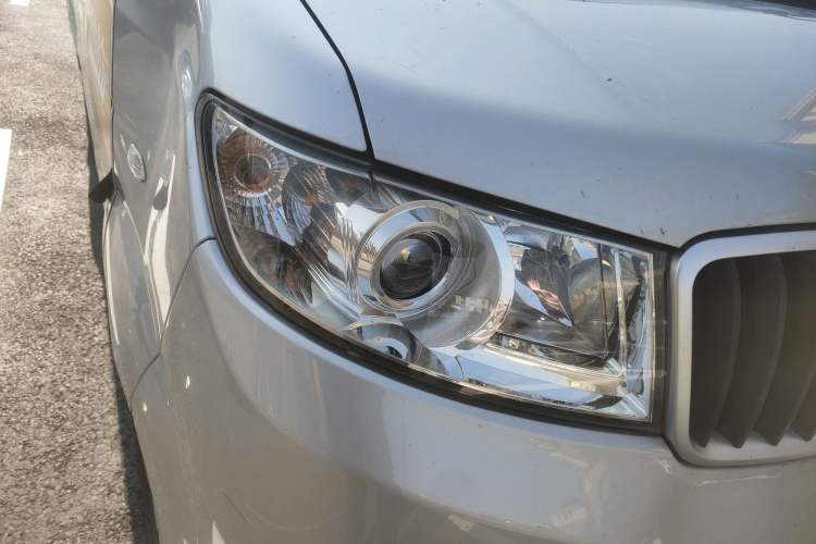 Used Jinbei Hiace X30 2023 1.5L Super-Enjoyment Van 2/5 Seats Non-Air-Conditioned Version SWC15M Right Front Headlight