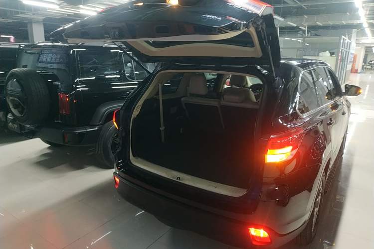 Used Toyota Highlander 2018 2.0T Four-Wheel Drive Elite Edition 7 Seats China VI Standard
