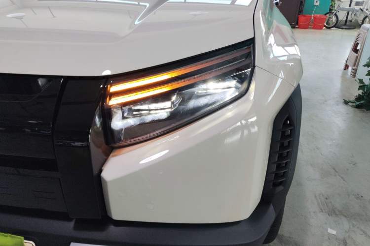 Used Formula Leopard Titanium 3 2025 501KM All-Wheel Drive Intelligent Driving Ultra Version