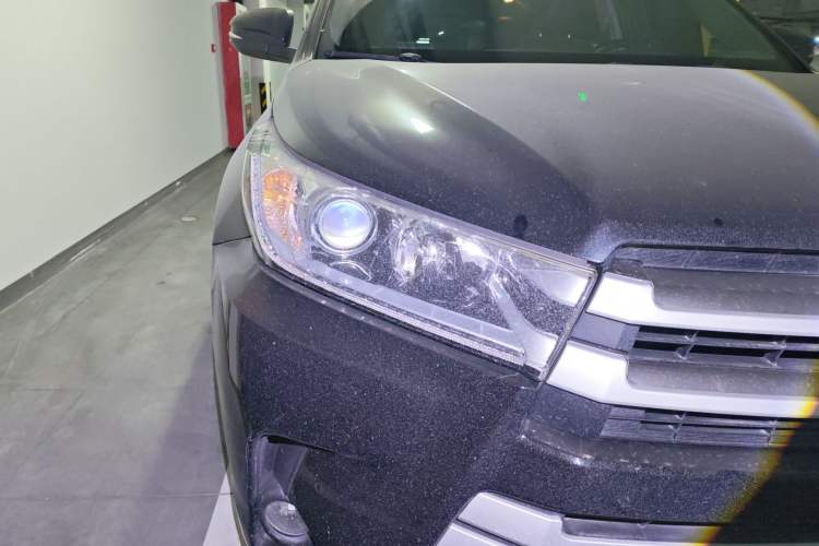 Used Toyota Highlander 2018 2.0T Four-Wheel Drive Luxury Edition 7 Seats China V Emission Standard