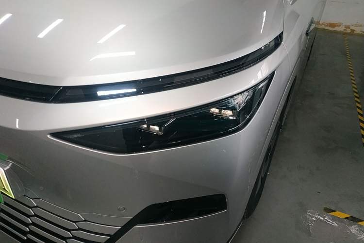 Used XPeng X9 2024 610 Long-Range Pro
