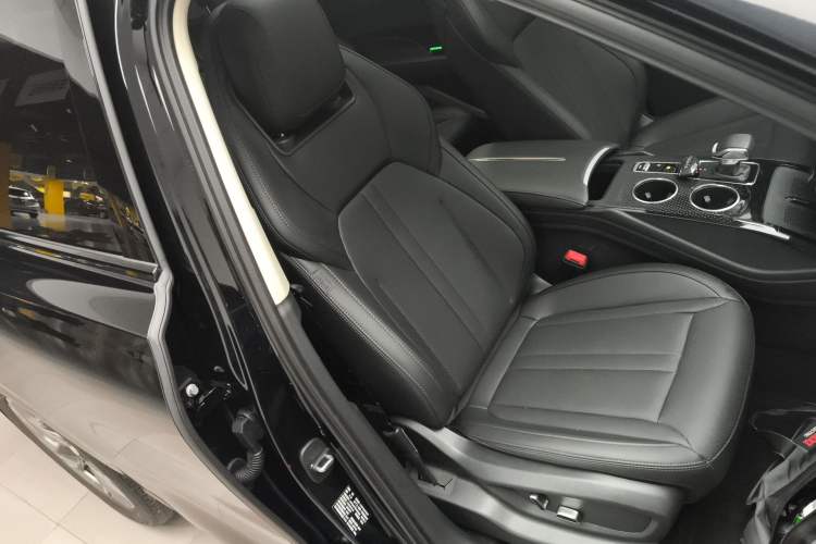 Used Hongqi HS3 PHEV 2024 PHEV 115km Jingwei Edition Right Front Seat