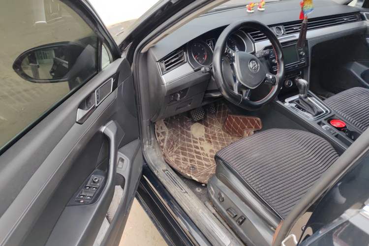 Used Volkswagen Magotan 2017 330TSI DSG Leading Model Driver Seat