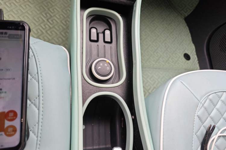 Used Wuling Hongguang MINIEV 2022 Macaron Premium Model – Lithium Iron Phosphate
