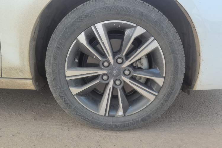Used Ford Escort 2021 1.5L Automatic Diamond Edition Right Front Wheel Hub