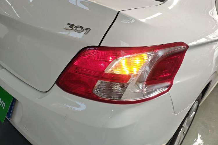 Used Peugeot 301 2016 1.6L Manual Comfort Edition Right Rear Taillight